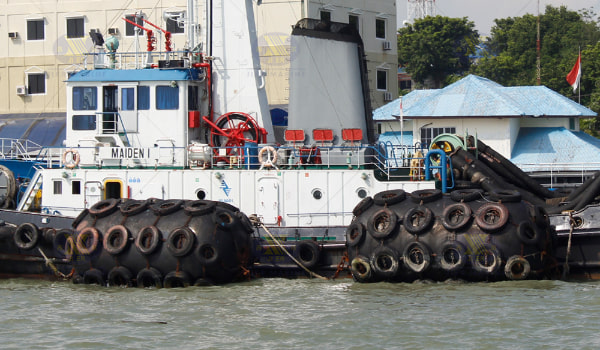 Para-lamas pneumáticos de borracha