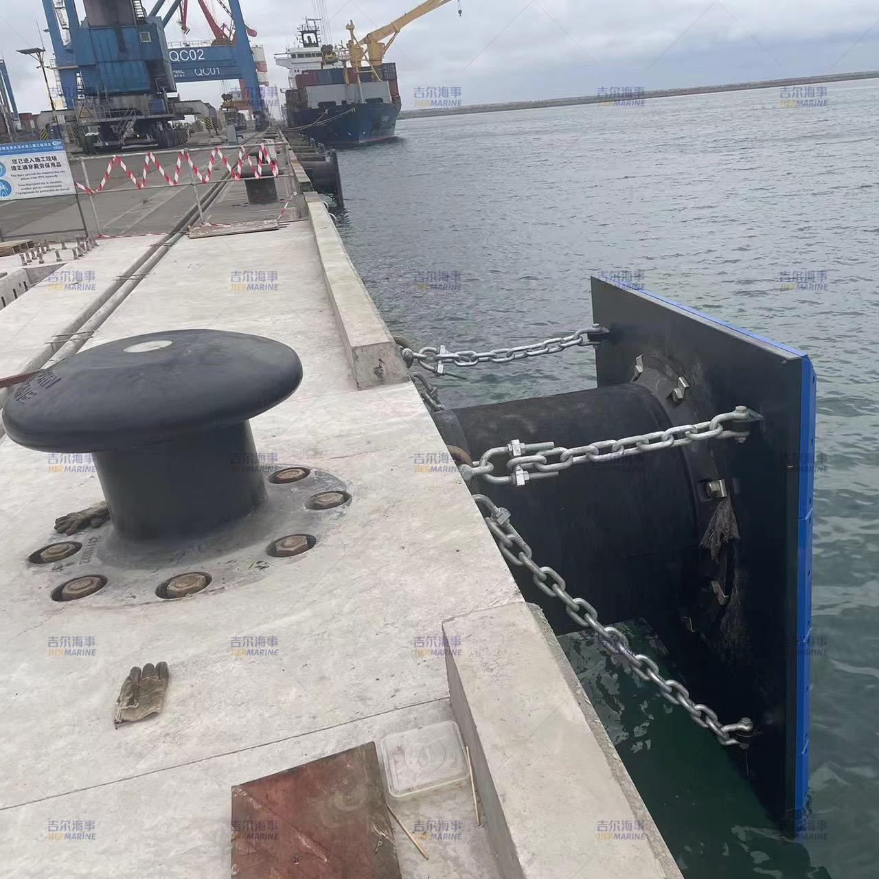 Super Cell Fender, arco Fender e Bollard de pilar de aço fundido para Kribi Deep Sea Port em Camarões, África (JSC 、 JBP)